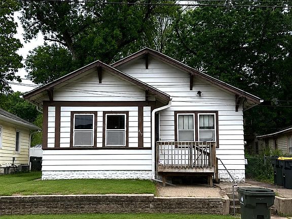 2nd image of 217 Rebecca St