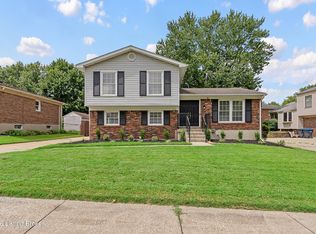 8308 Daverman Dr, Louisville, KY 40228
