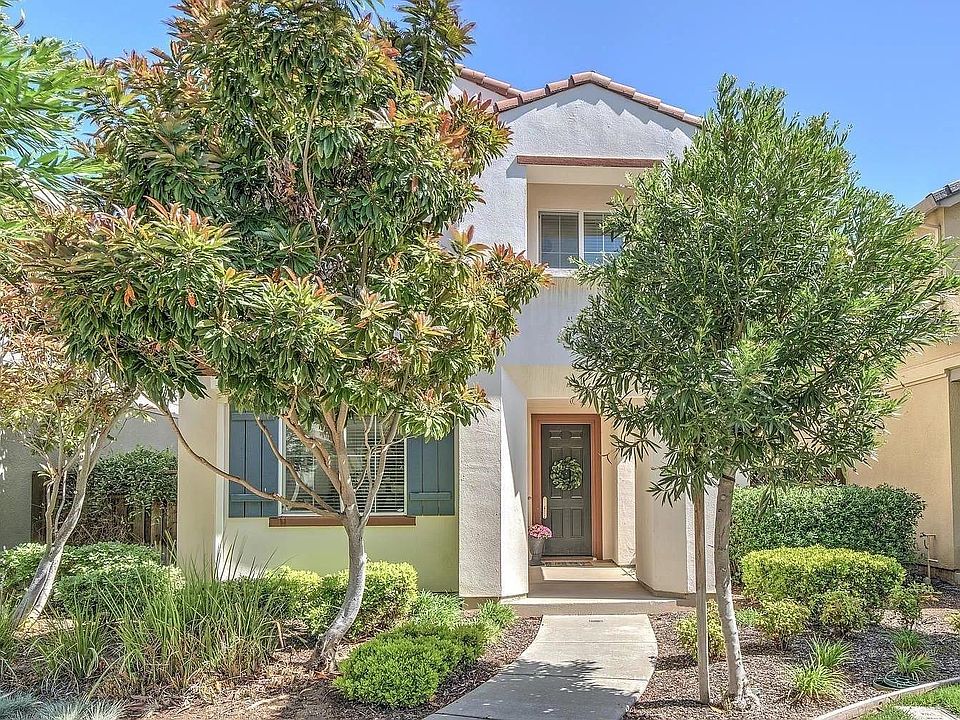 1st image of 76 W Brilloso Ln