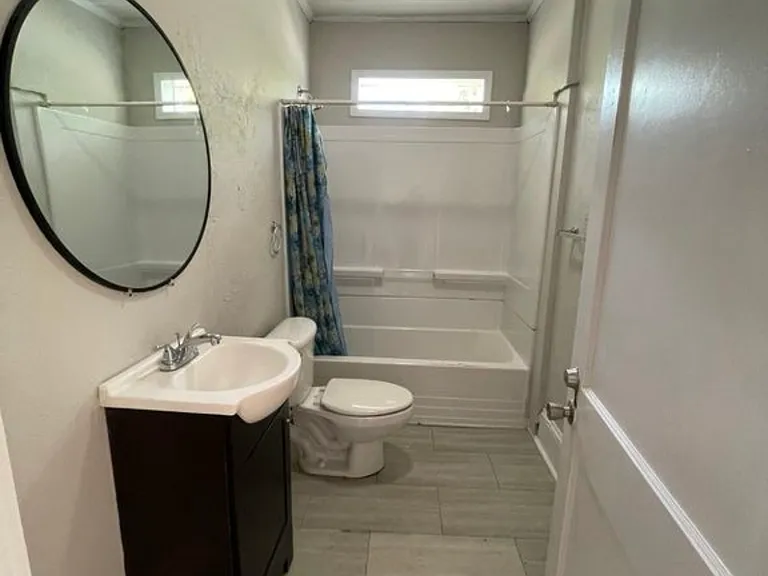 3845 Grand Ave — Photo 8