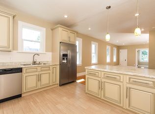 260 James St, Dubuque, IA 52001