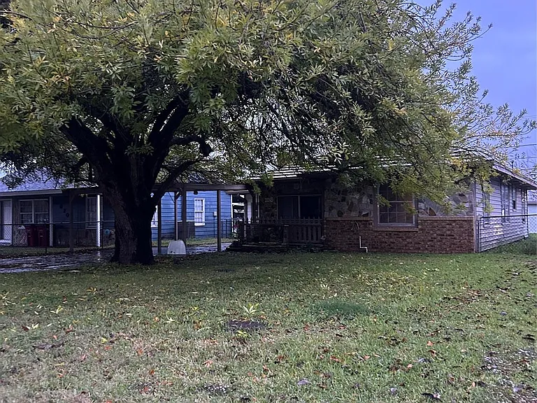 2018 N Avenue H — Photo 4