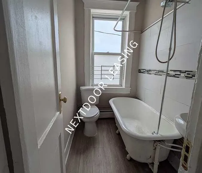 488 Kennedy Blvd #4M — Photo 2