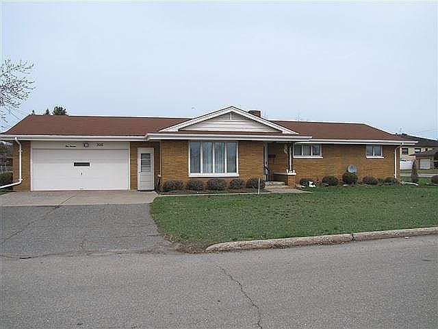1st image of 300 Detroit Ave