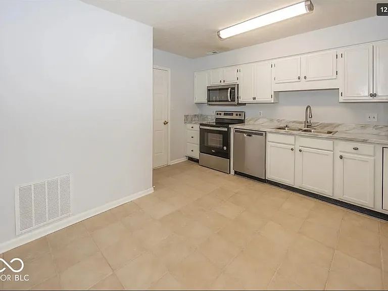 7037 Sea Oats Ln — Photo 8
