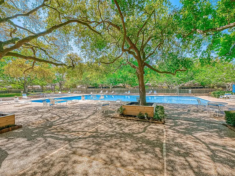 1344 Chardonnay Dr — Photo 45