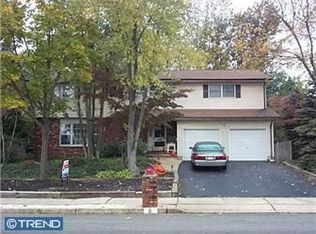 6 Lohli Dr, Hamilton, NJ 08690