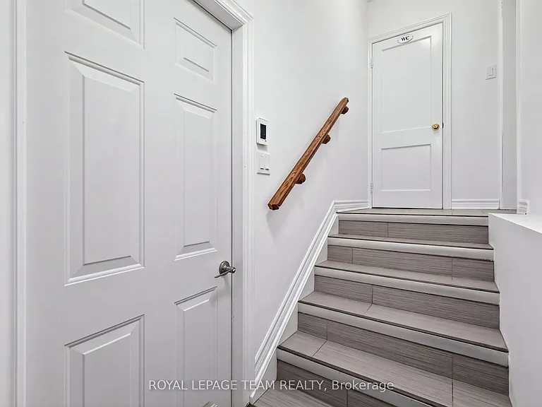131 Acacia Ave — Photo 41
