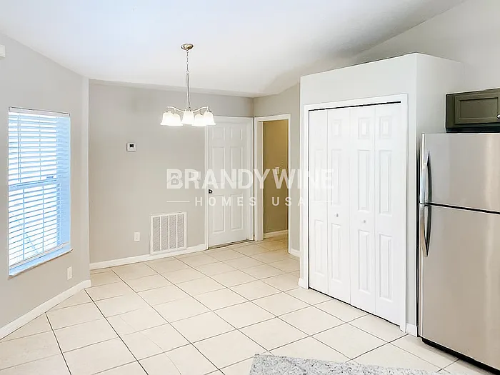 424 S Candler Ave — Photo 8