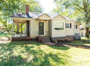 3 Fairbanks St, Greenville, SC 29609