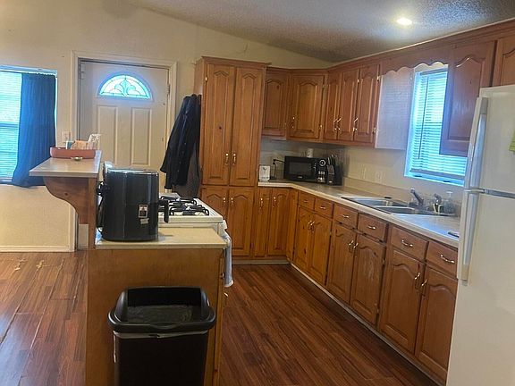 5th image of 3004 Owen Rd SW