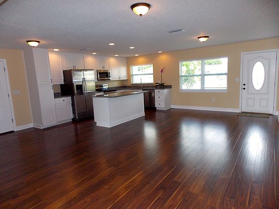 4th image of 3309 Highland Ave W