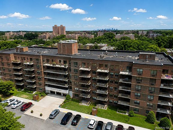 2nd image of 1376 Midland Avenue #605