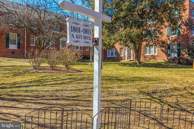 1811 Key Blvd #530