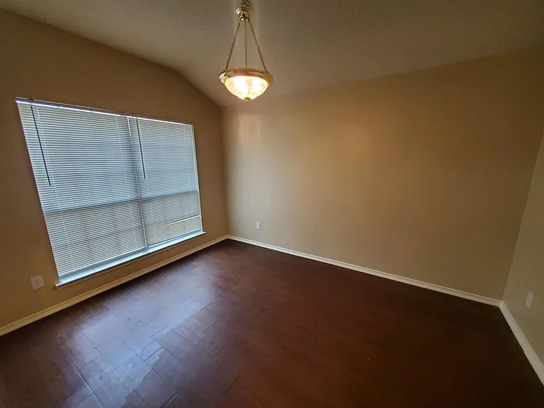 183 Rolling Ct — Photo 2