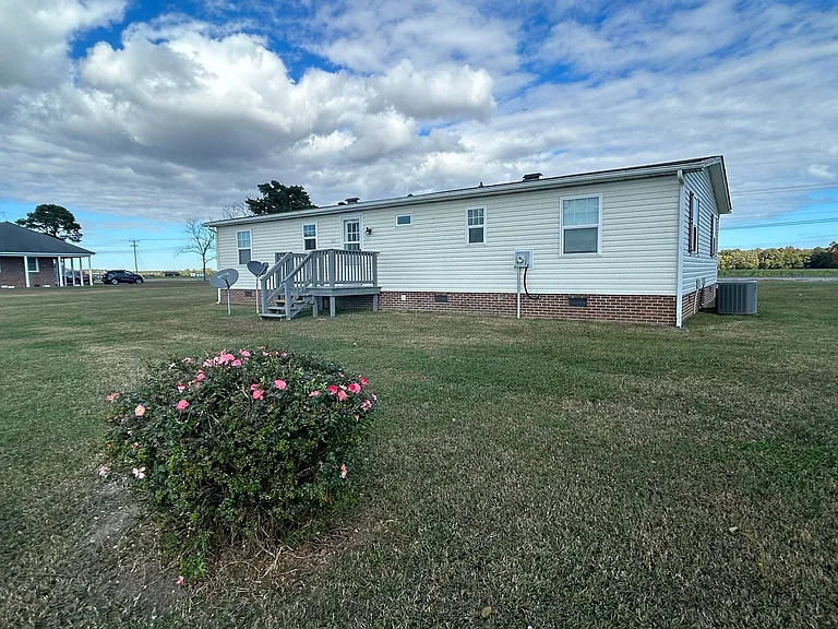 270 N Indiantown Rd — Photo 16