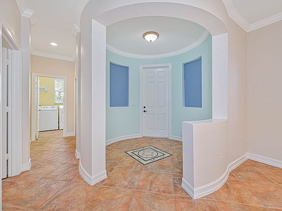 4th image of 10135 N Silver Palm Dr