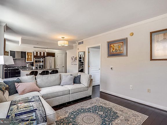3rd image of 631 D St NW APT 934