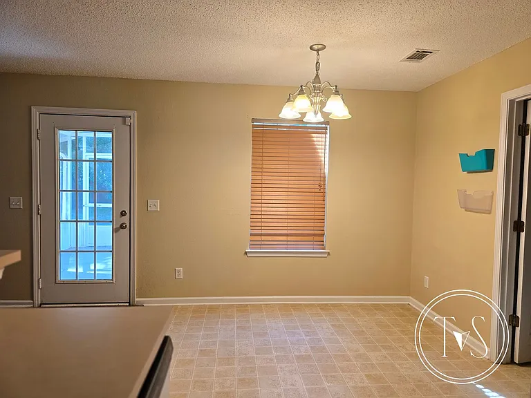 139 Wax Myrtle Ct — Photo 10