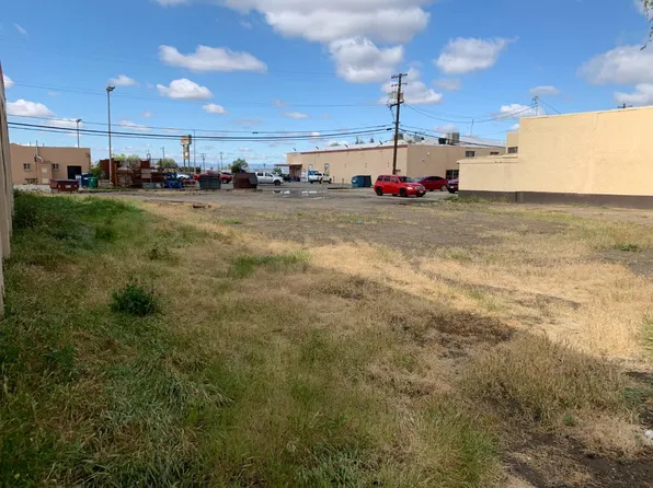 1174 O St, Firebaugh, CA 93622