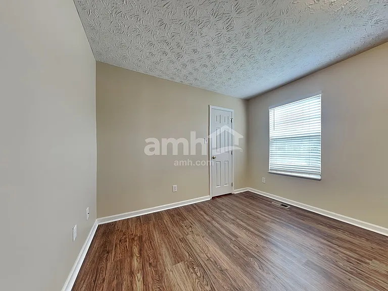 1117 Long Meadow Dr — Photo 19