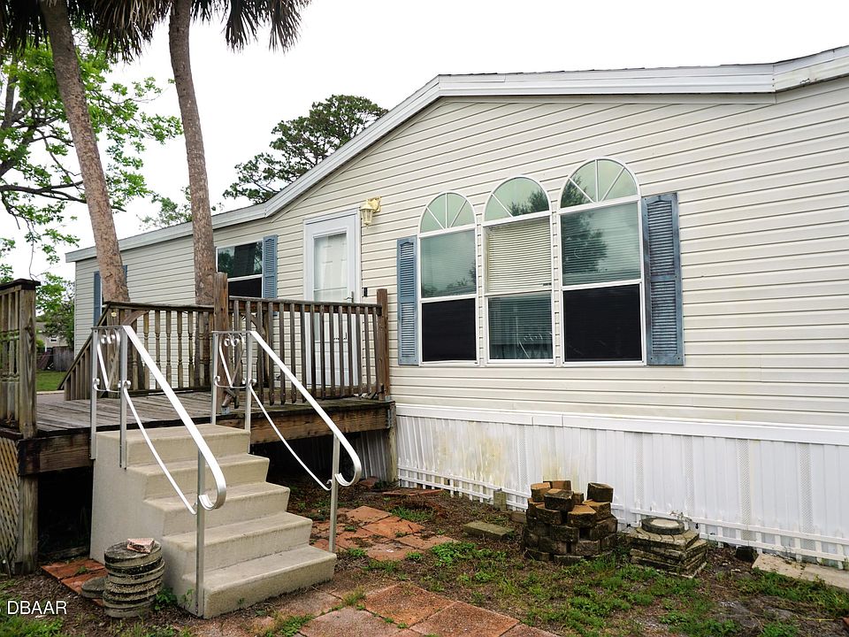 1st image of 709 Marshall Cir