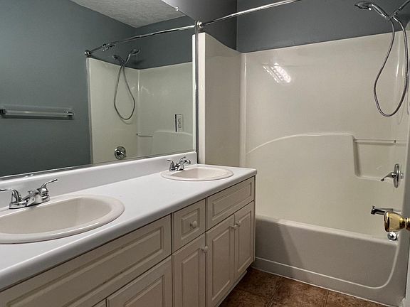 5th image of 4736 Brookwood Dr