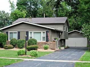 118 N Lakeshore Dr, Mundelein, IL