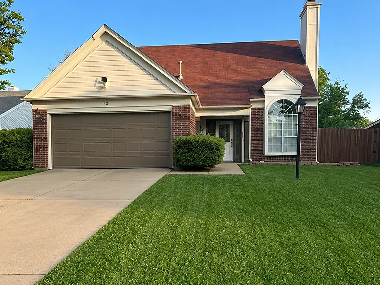 418 Newberry St — Photo 1