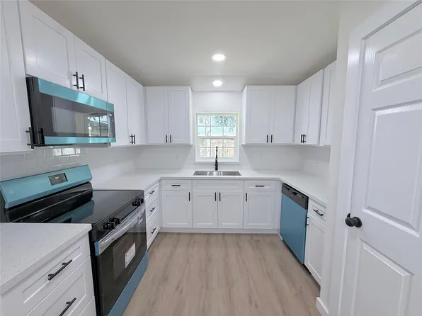 3418 Oleander Ave, Texas City, TX 77590