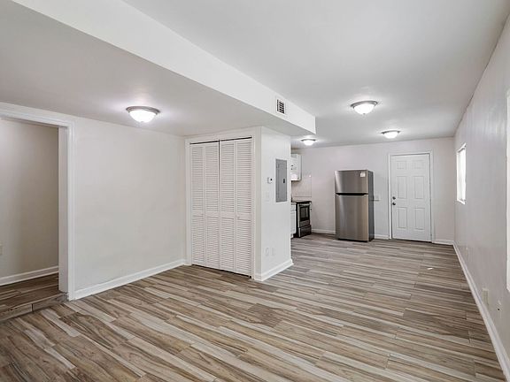 4th image of 619 Oliver St NW #619