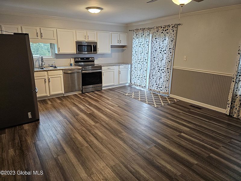 5th image of 450 Mabie Lane