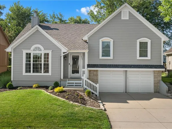 804 NE La Costa St, Lees Summit, MO 64064