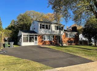 6842 Blue Star Dr, Mc Lean, VA 22101