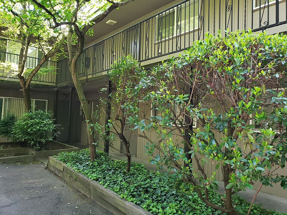 1st image of 12536 Greenwood Ave N