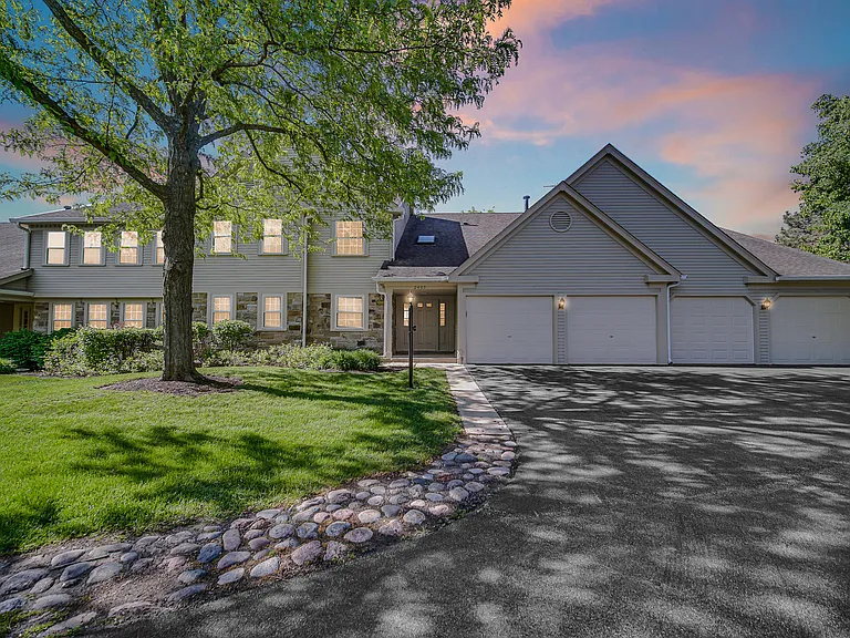 2403 Mallow Ct #Z2 — Photo 3