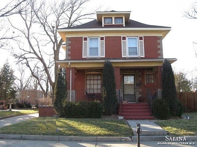 1st image of 316 S Oakdale Ave