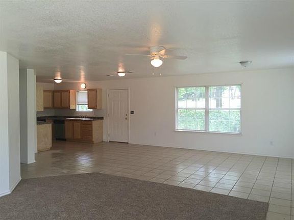 2nd image of 609 Western Hills Trl