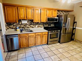 411 2nd St, Jersey City, NJ