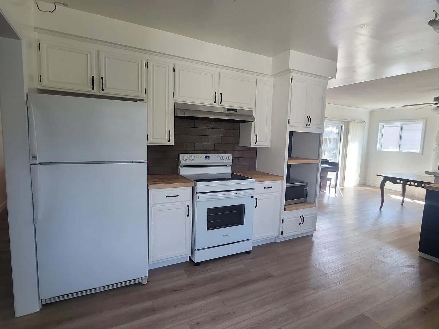 4 bed, 1906 sqft, $4,500 — Photo 4