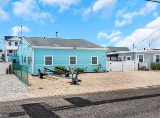 16 Beverly Ln, Manahawkin, NJ 08050
