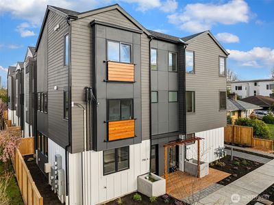 7116 44th Avenue S #B, Seattle, WA, 98118