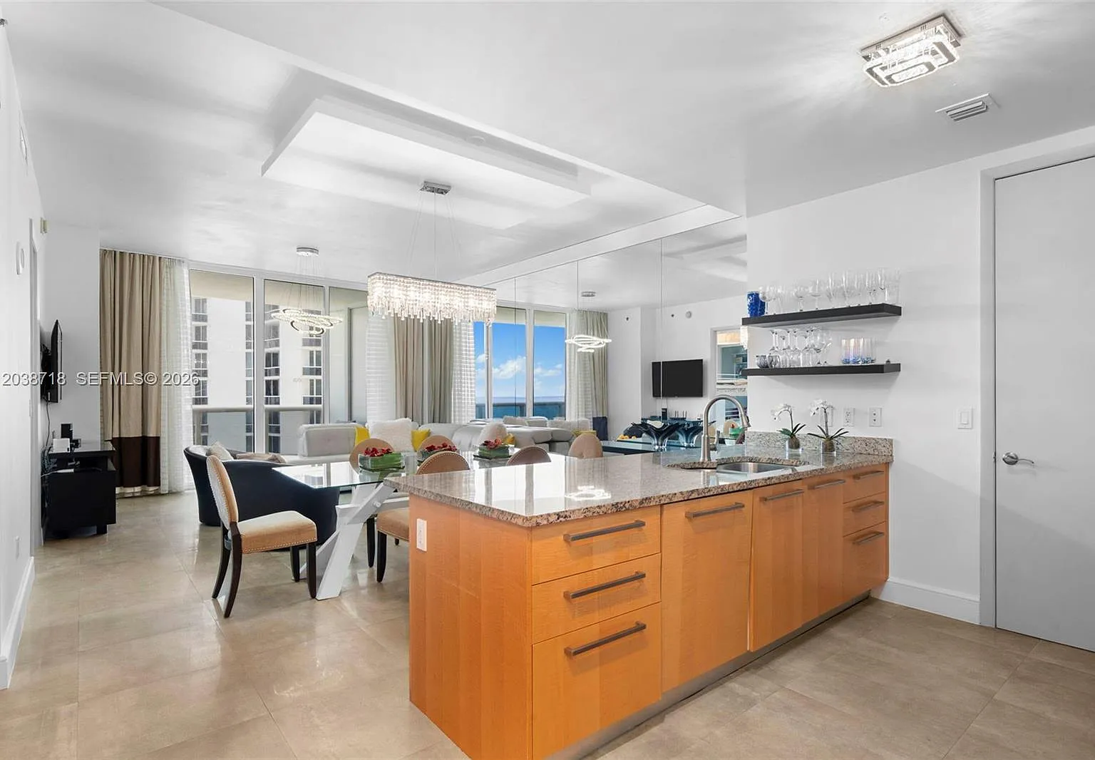 Tdr Tower Ii Condo — Photo 3