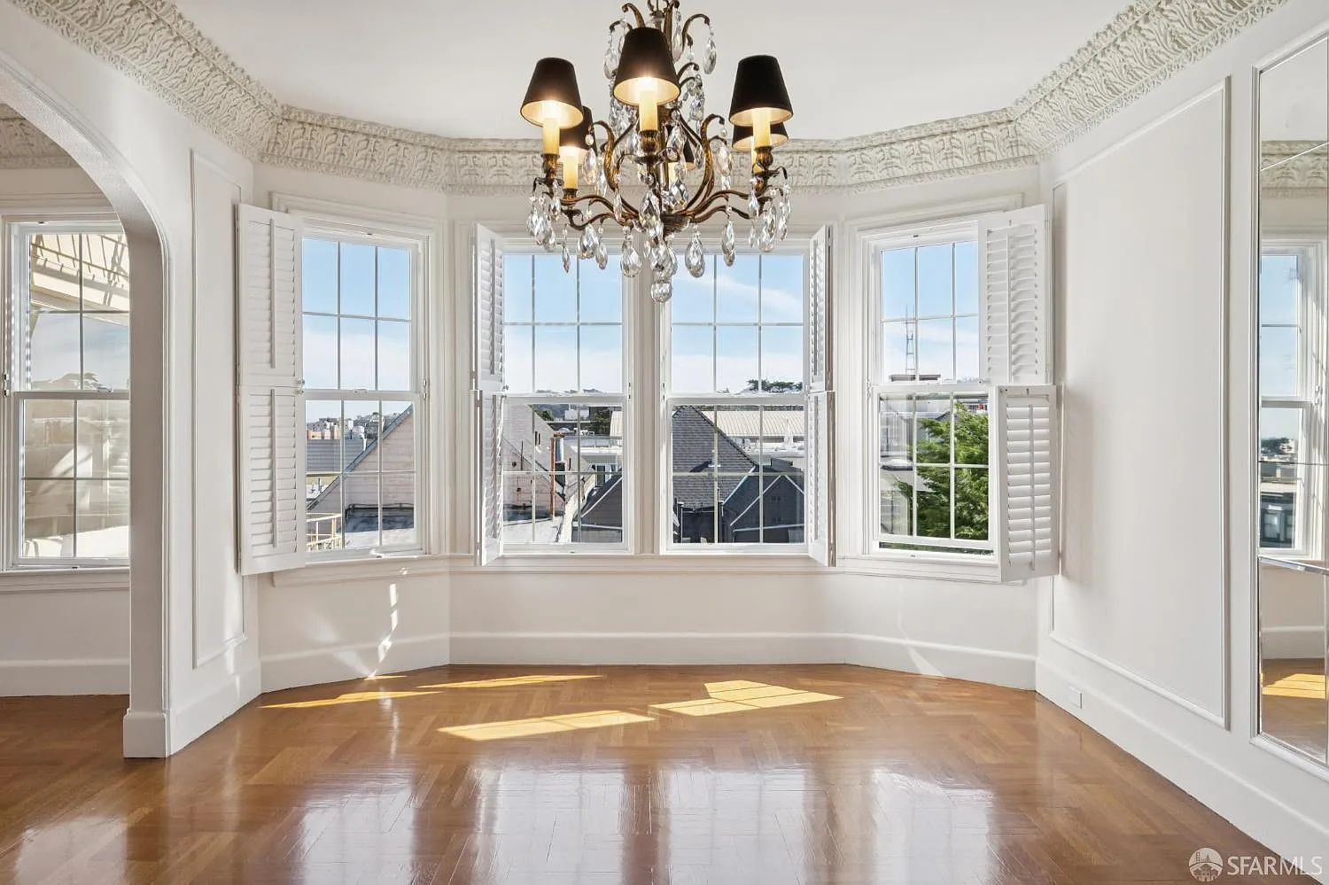 2 bed, 2.0 bath, 1770 sqft, $10,500 — Photo 3