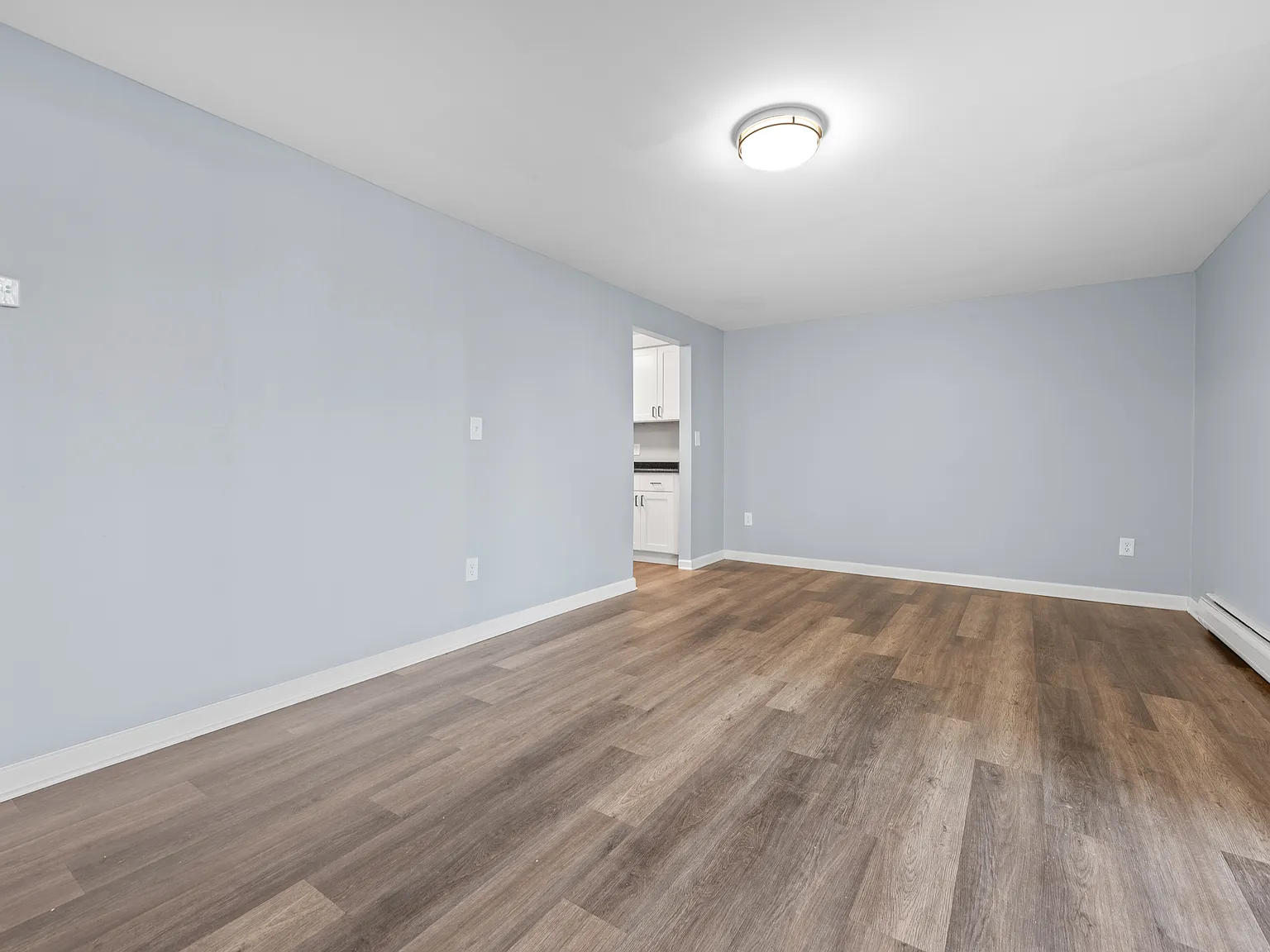 2 bed, 1100 sqft, $1,850 — Photo 4