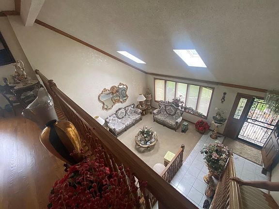 4th image of 920 Carlow Dr