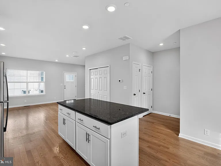 1057 Easton Rd #B — Photo 6