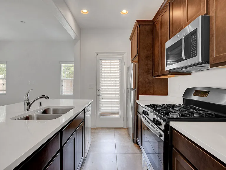 Gleneagles Village Townhomes