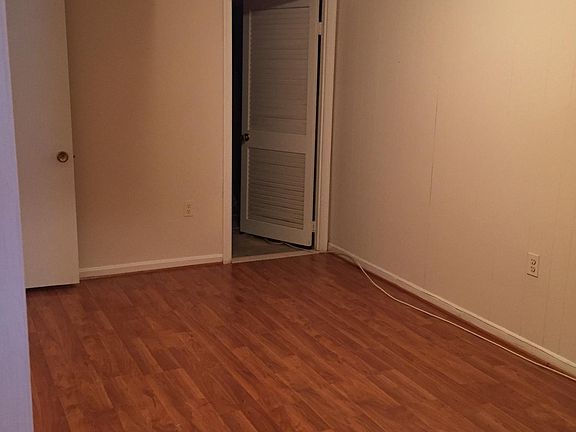 2nd image of 3817 Persimmon Cir