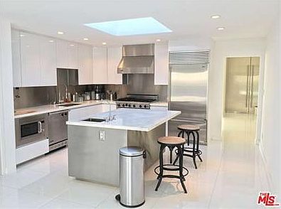 4th image of 7855 Oceanus Dr